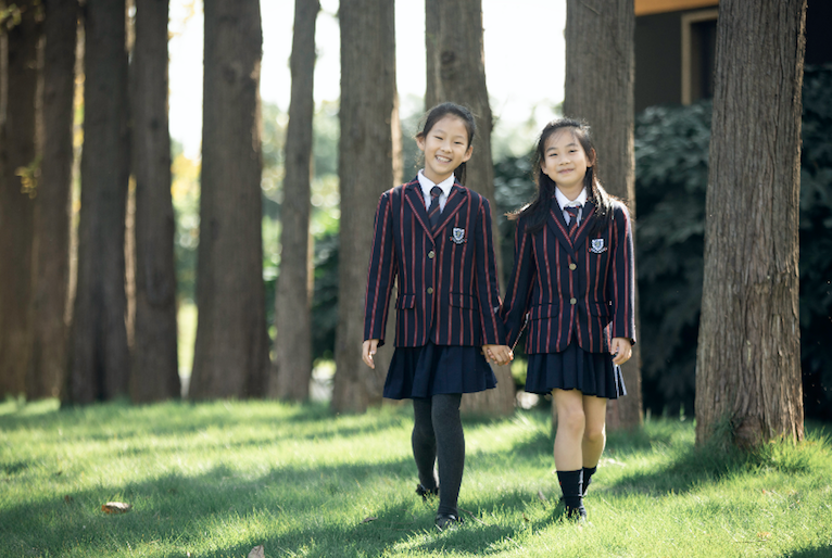 17:30)平均师生比率:1:5平均班级人数:幼儿园3-5岁蒙氏混龄班18-22人